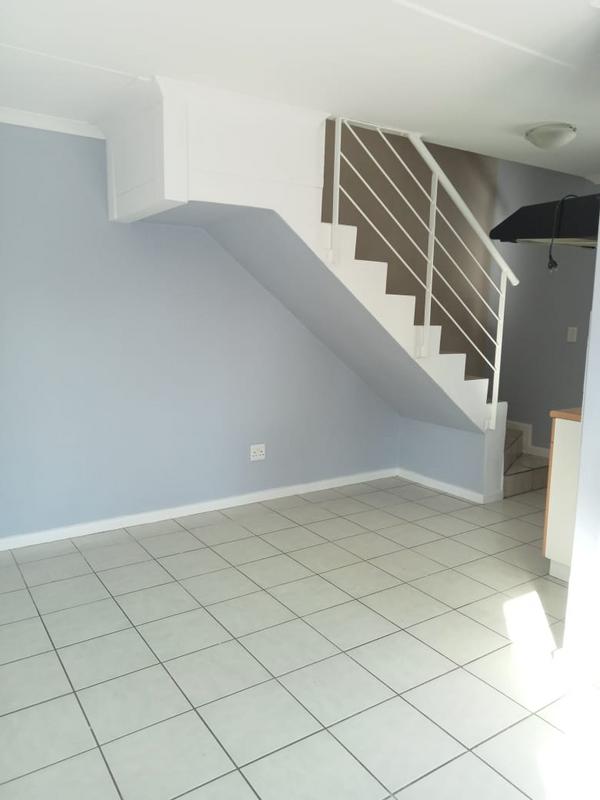 To Let 2 Bedroom Property for Rent in Maitland Western Cape